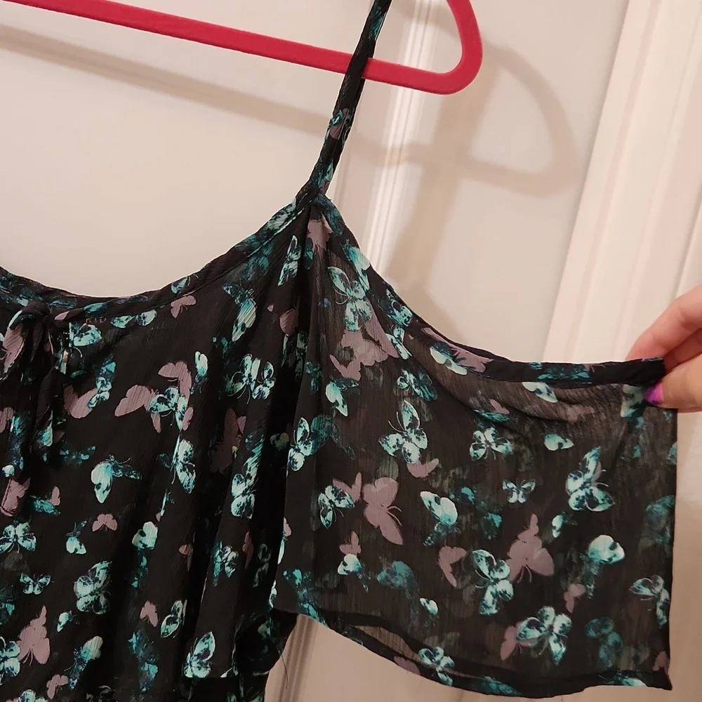 Torrid 3 Butterfly Top - Picture 3 of 6